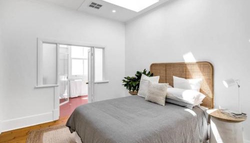 THE OSLO on Broadway - Two Poolside Villas in Glenelg
